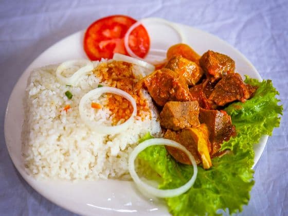 White rice with stew and beef